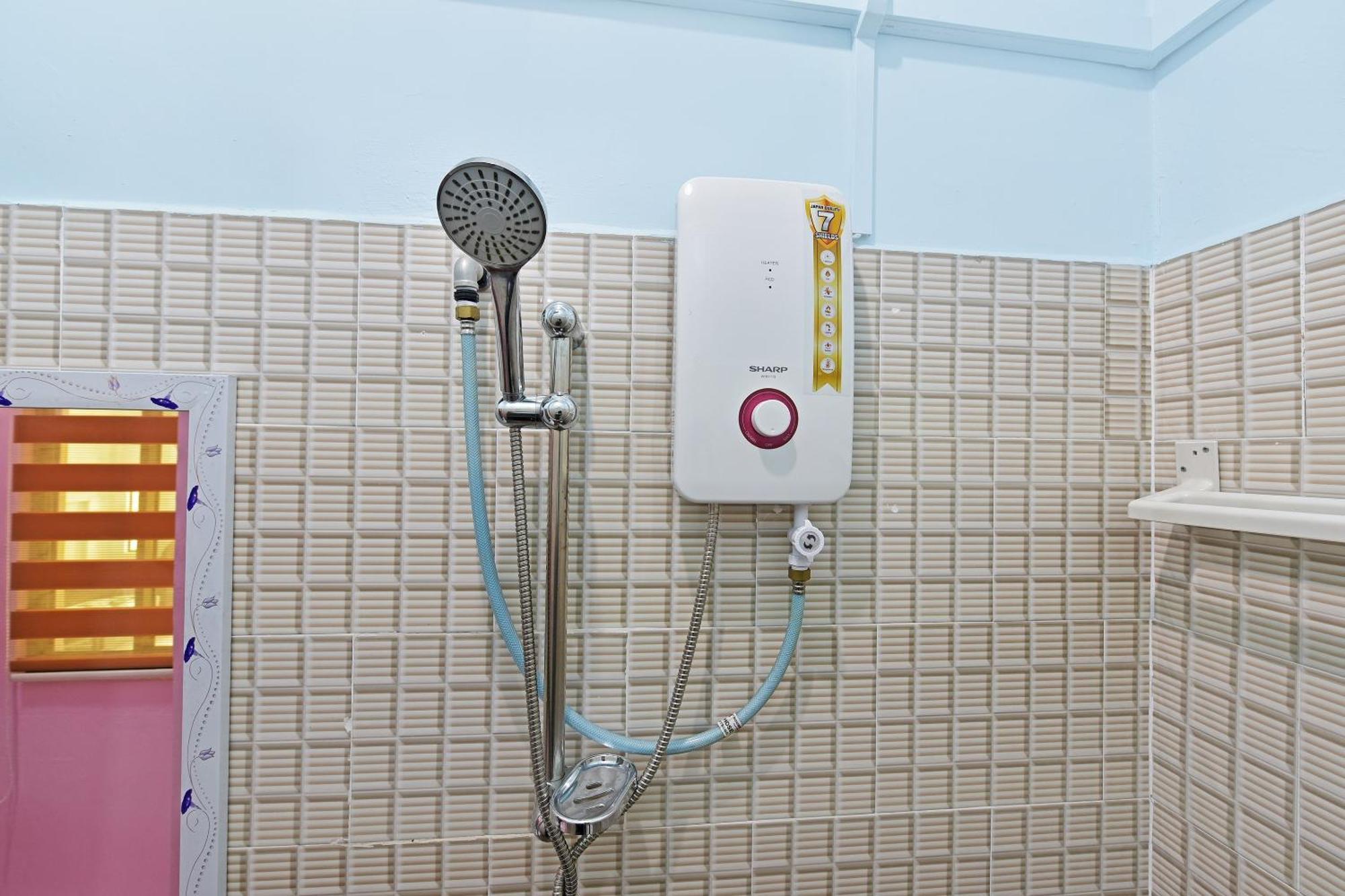 Darulsalam Orkid Inn Kerteh ドゥングン エクステリア 写真
